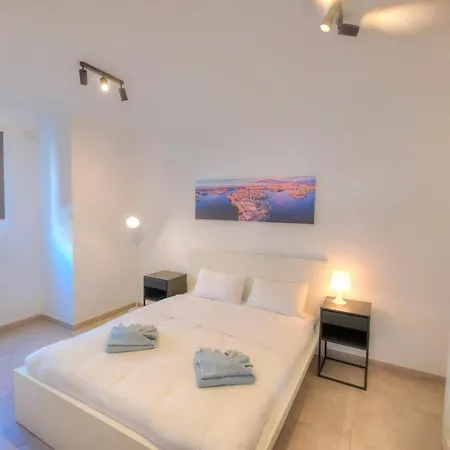 Spacious & Tastefully Furnished 3 Bedrooms Rcut1-1 Appartement Is-Swieqi